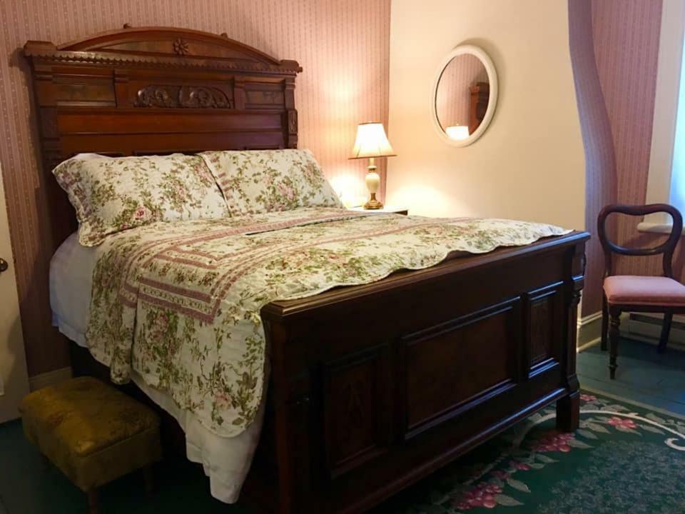 Auberge Du Manoir Dauth Sainte-Anne-de-la-Pérade Dış mekan fotoğraf